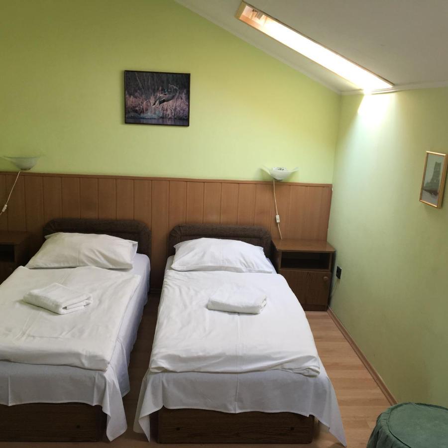 ジュール Muskatli Panzio Bed & Breakfast エクステリア 写真