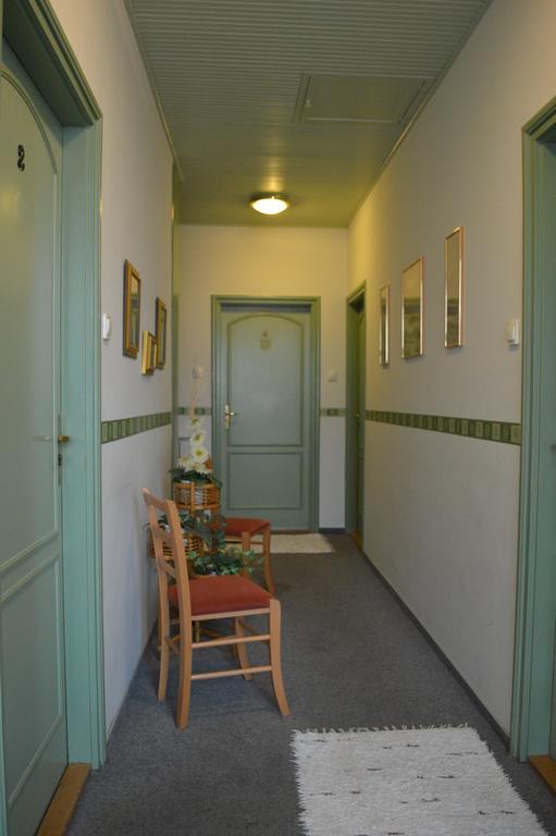 ジュール Muskatli Panzio Bed & Breakfast エクステリア 写真