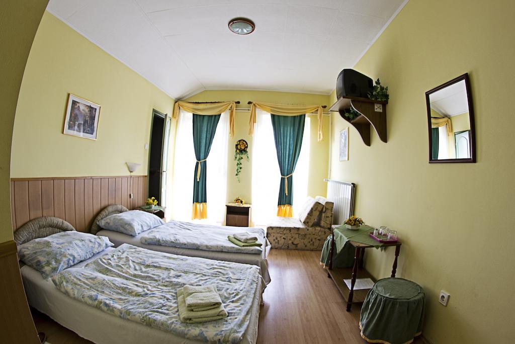 ジュール Muskatli Panzio Bed & Breakfast 部屋 写真
