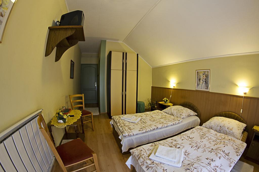 ジュール Muskatli Panzio Bed & Breakfast 部屋 写真