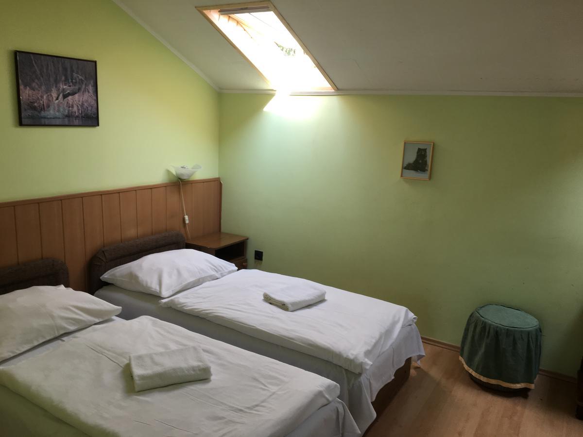 ジュール Muskatli Panzio Bed & Breakfast エクステリア 写真